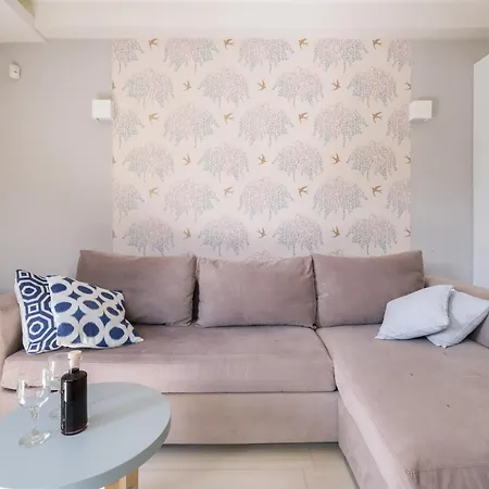 Glaros Casa - Cozy Flat With Garden Near Дом отдыха Като-Даратсо