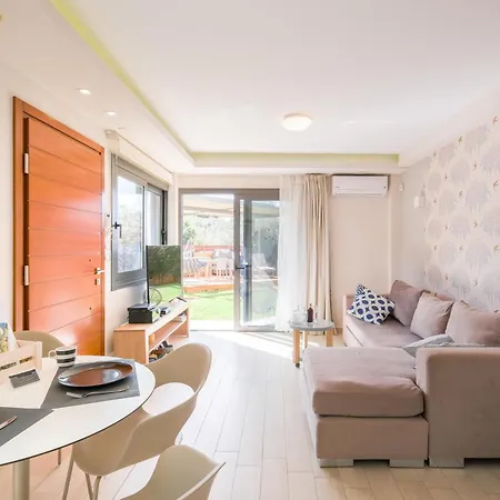 Glaros Casa - Cozy Flat With Garden Near